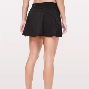 Lululemon Play Off The Pleats Tennis Skirt in Black